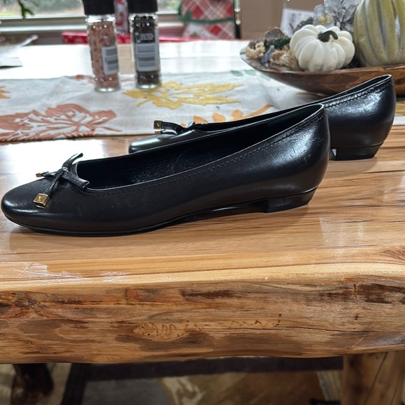 Louis Vuitton Women's Black Ballet Flats - Picture 4 of 7